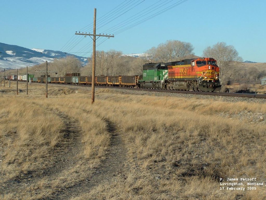 BNSF 4730 eastbound